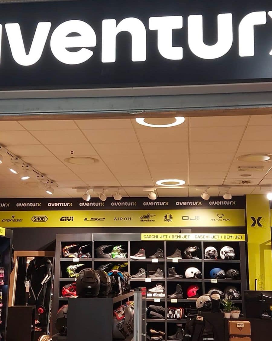 L’interno del negozio Aventurx di FoxTown, a Mendrisio